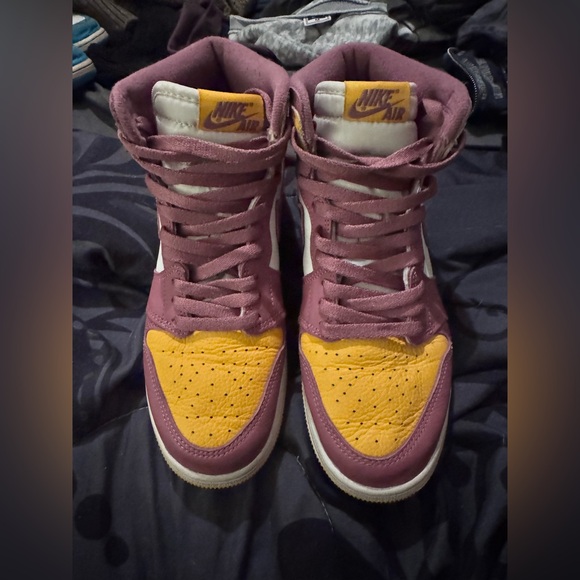 Air Jordan 1 Retro High OG GS “Brotherhood” sz7Y